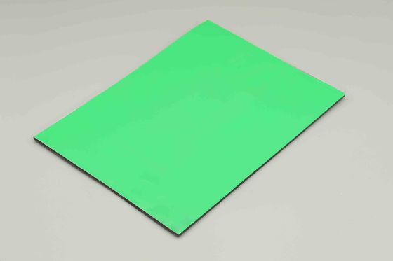 اندازه بیشتر رنگ سبز روشن آلومینیوم پنل کامپوزیت برای ساخت و ساز ساختمان تزئین 4MM 1.22 * 2.44m