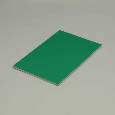 رنگ سبز 1.50X2.44M پانل کامپوزیت آلومینیومی با عرض اضافی برای تزئین ساختمان ساختمانی 4 میلی متر